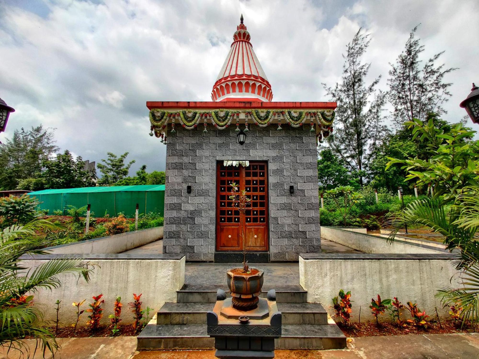 Pushpam Sanskruti Resort Karjat - A Pure Veg Resort Dhamni المظهر الخارجي الصورة