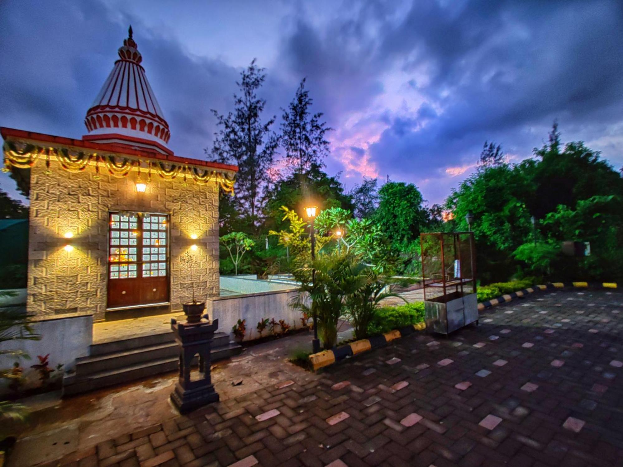 Pushpam Sanskruti Resort Karjat - A Pure Veg Resort Dhamni المظهر الخارجي الصورة