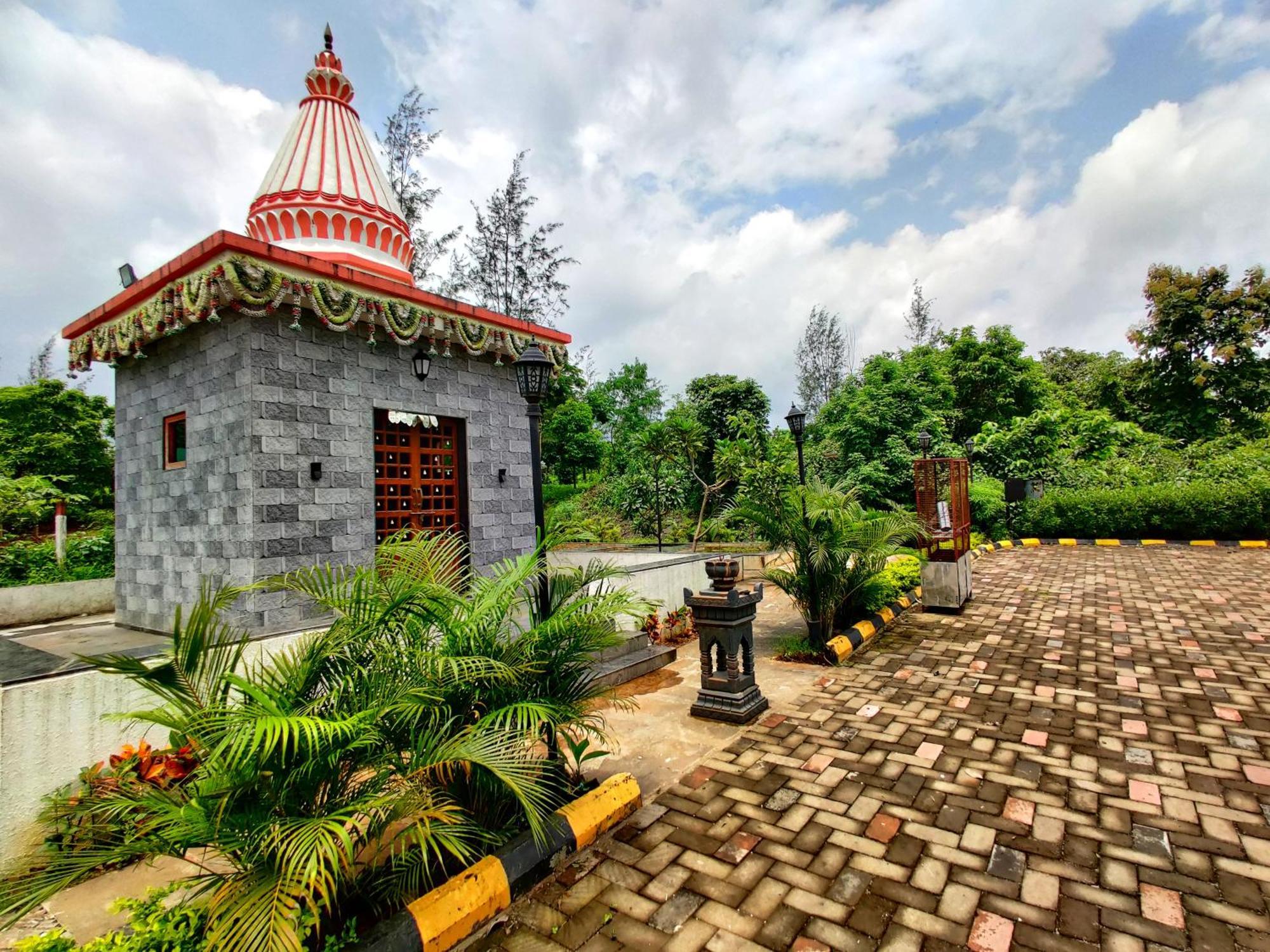Pushpam Sanskruti Resort Karjat - A Pure Veg Resort Dhamni المظهر الخارجي الصورة
