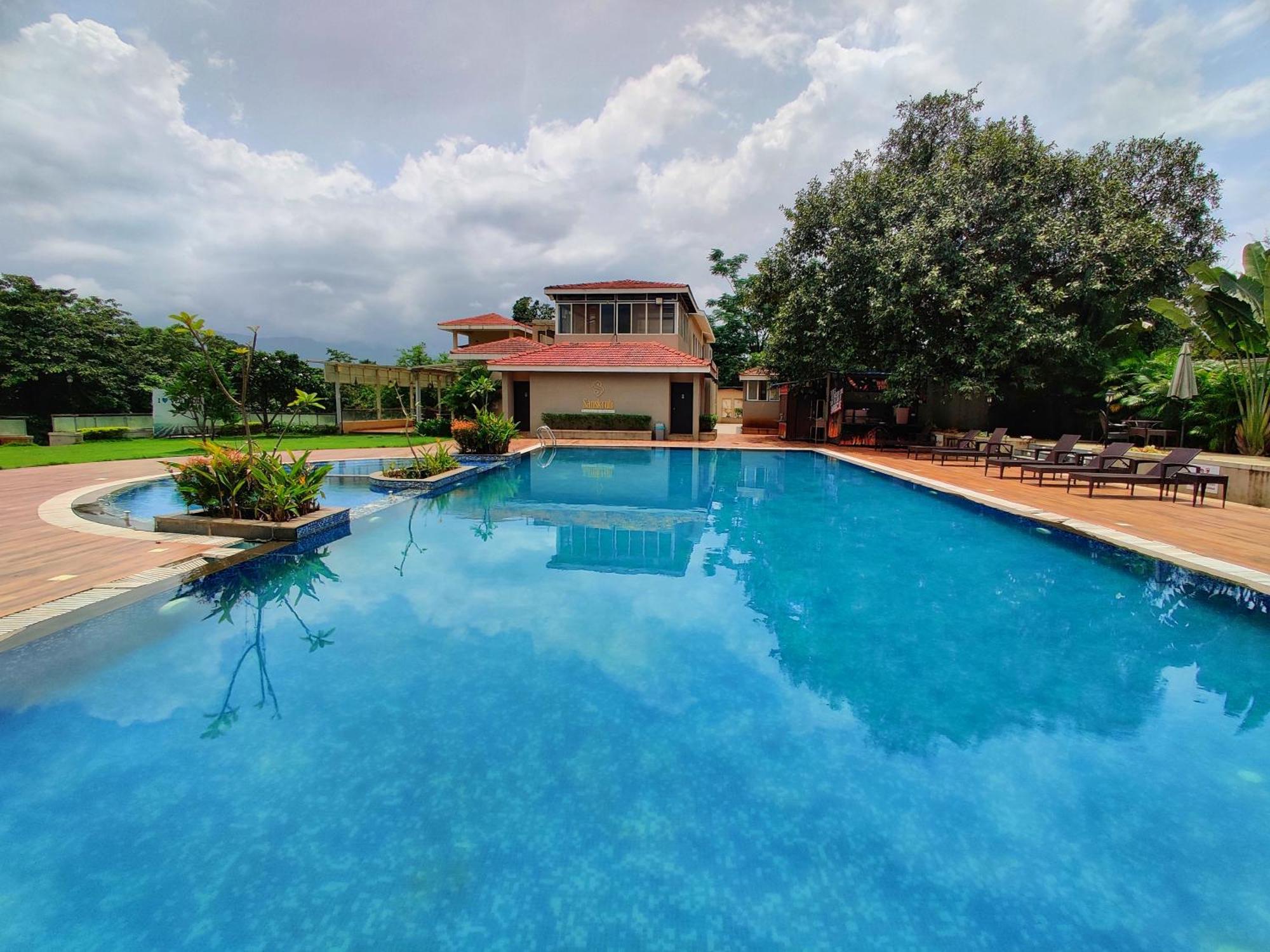 Pushpam Sanskruti Resort Karjat - A Pure Veg Resort Dhamni المظهر الخارجي الصورة